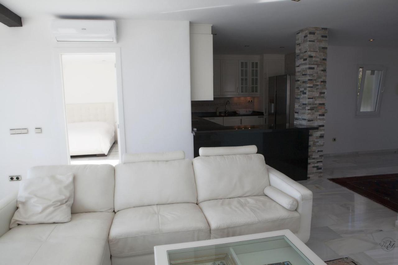 Ferienwohnung Luxury Puerto Banus Penthouse With Parking & Wi-Fi Marbella Exterior foto